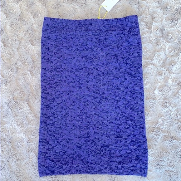 NWT, BCBGeneration Skirt SIZE XS/S - Picture 7 of 7